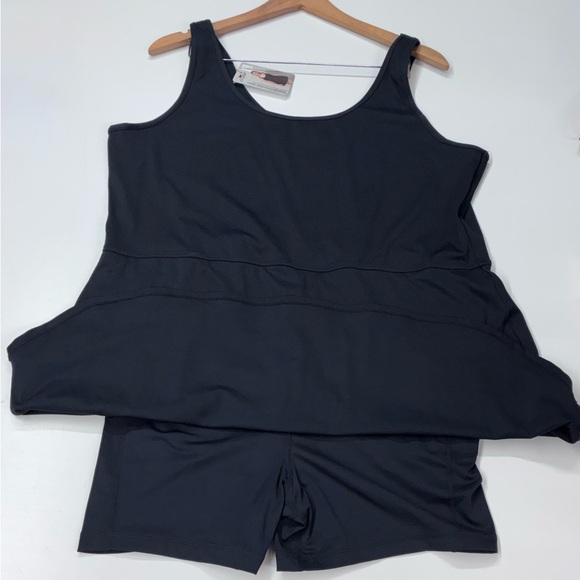 Women's Black premium Athleisure dress tennis dress - Picture 3 of 5